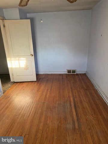 2529 S ALDEN ST, Philadelphia, PA 19143