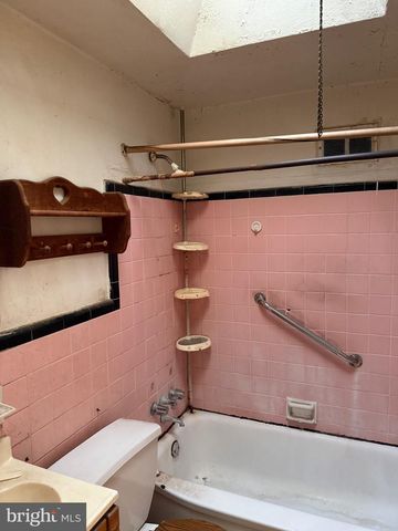 2529 S ALDEN ST, Philadelphia, PA 19143