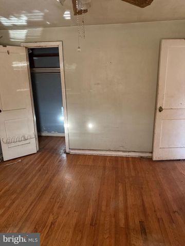 2529 S ALDEN ST, Philadelphia, PA 19143