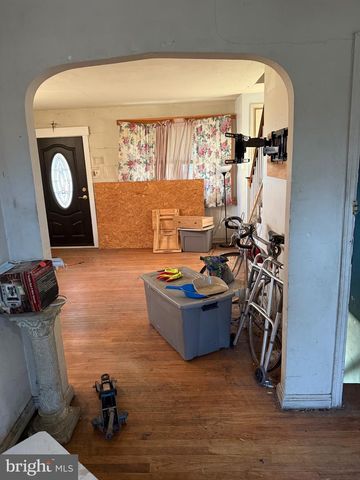 2529 S ALDEN ST, Philadelphia, PA 19143