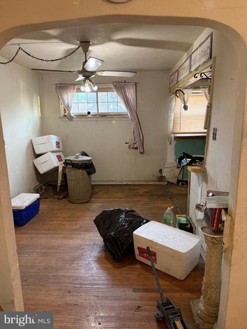 2529 S ALDEN ST, Philadelphia, PA 19143