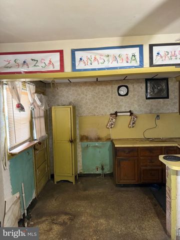 2529 S ALDEN ST, Philadelphia, PA 19143