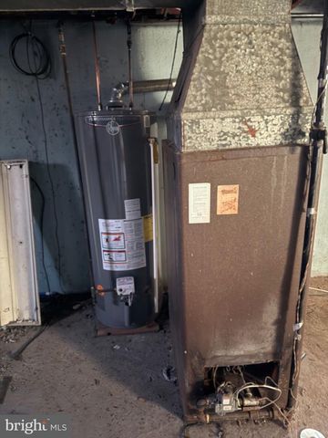 2529 S ALDEN ST, Philadelphia, PA 19143