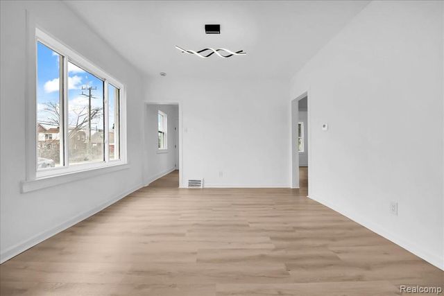 5903 Wayburn Street, Detroit, MI 48224