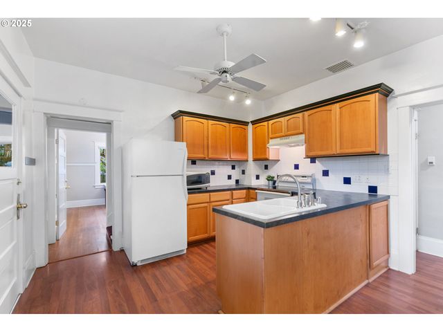 108 W 23RD St, Vancouver, WA 98660