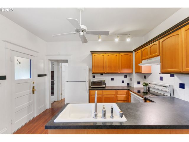 108 W 23RD St, Vancouver, WA 98660