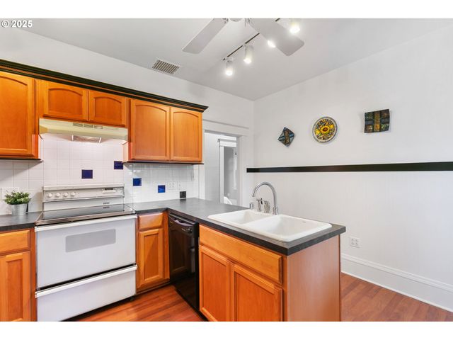 108 W 23RD St, Vancouver, WA 98660