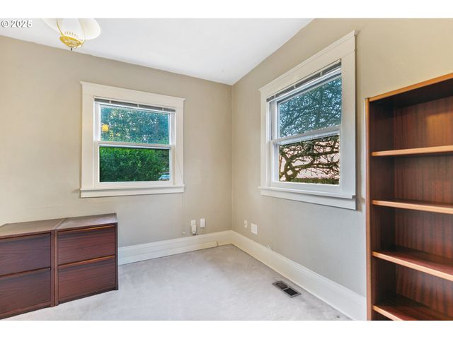 108 W 23RD St, Vancouver, WA 98660