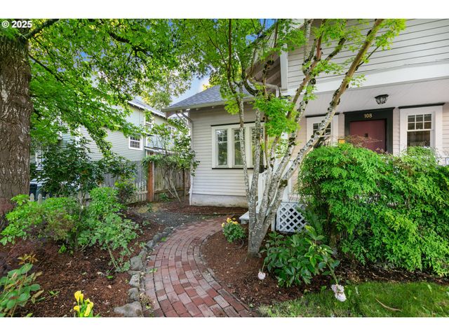 108 W 23RD St, Vancouver, WA 98660
