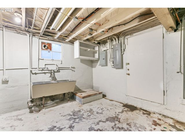 108 W 23RD St, Vancouver, WA 98660
