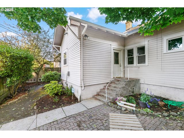 108 W 23RD St, Vancouver, WA 98660