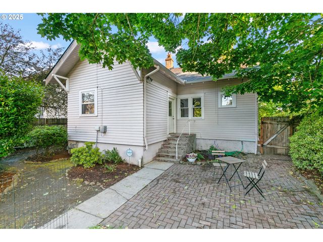 108 W 23RD St, Vancouver, WA 98660