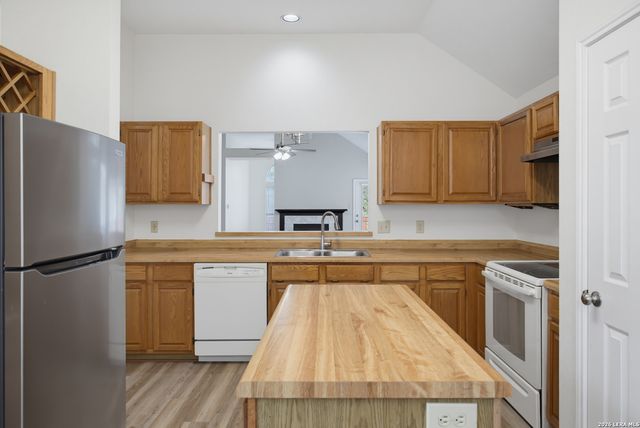 3921 Habersham, Schertz, TX 78154