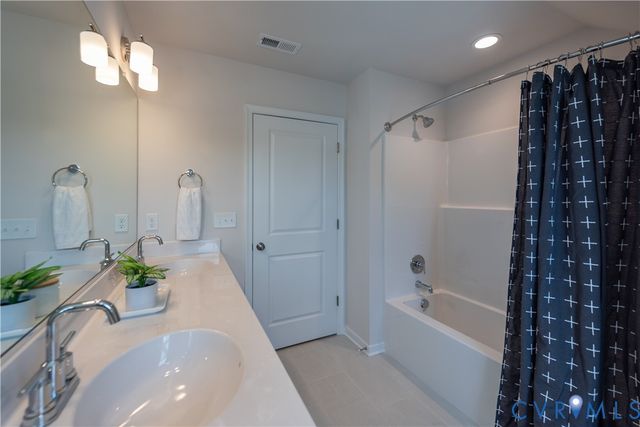 000 Villetta Pointe Ln, Mechanicsville, VA 23116