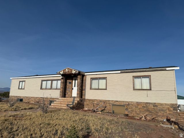 160 N 4900 W, Roosevelt, UT 84066