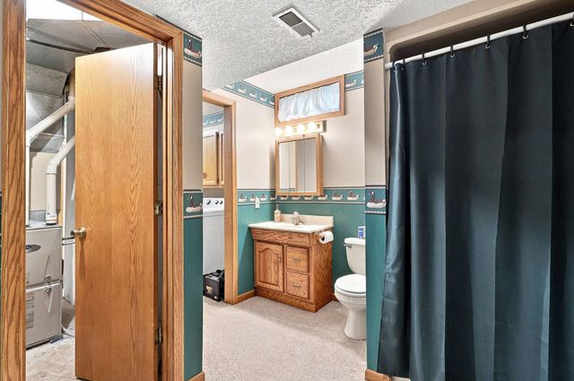 702 W Iowa Street, Eldridge, IA 52748