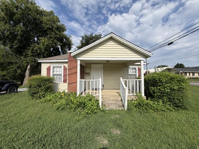 602 Castle Heights Ave, Lebanon, TN 37087