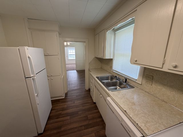 602 Castle Heights Ave, Lebanon, TN 37087