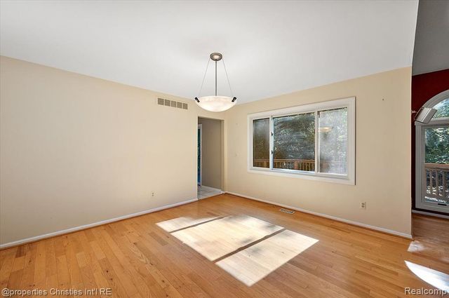 6835 High Ridge Road, West Bloomfield, MI 48324