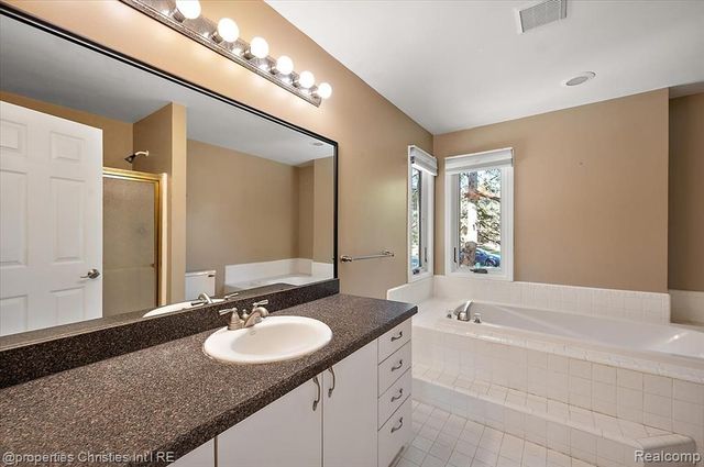 6835 High Ridge Road, West Bloomfield, MI 48324