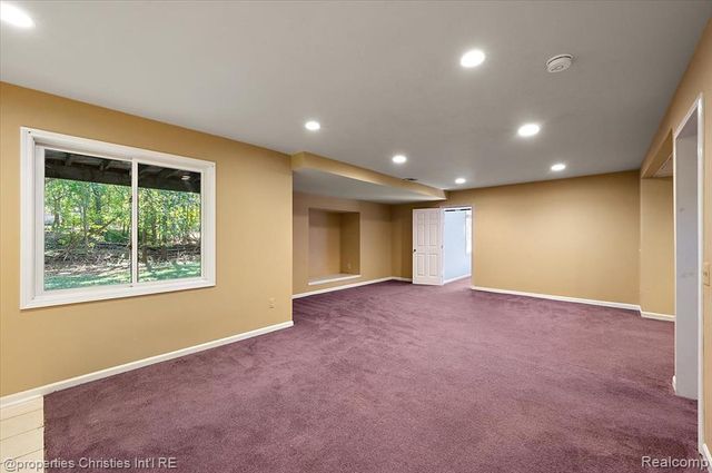 6835 High Ridge Road, West Bloomfield, MI 48324