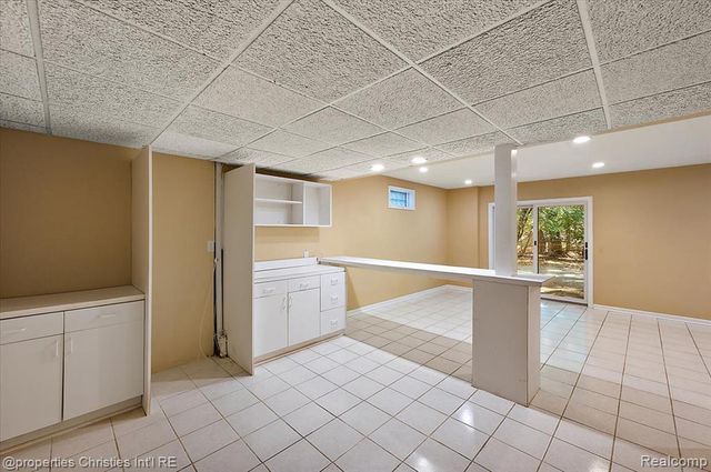 6835 High Ridge Road, West Bloomfield, MI 48324