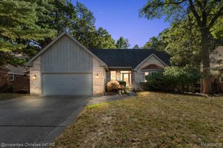 6835 High Ridge Road, West Bloomfield, MI 48324