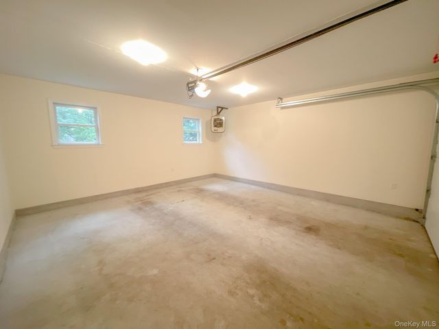 10 Fairview Drive, Yorktown Heights, NY 10598