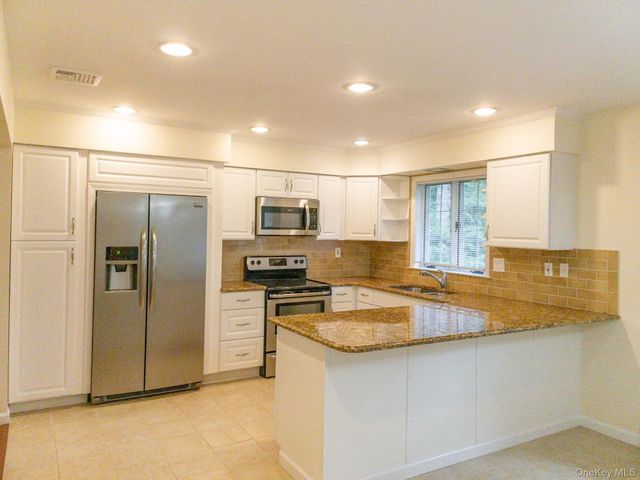 10 Fairview Drive, Yorktown Heights, NY 10598