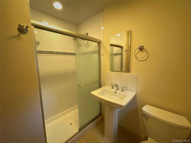 10 Fairview Drive, Yorktown Heights, NY 10598