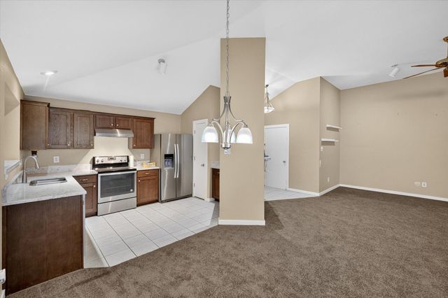 508 Valley Mills Drive, Arlington, TX 76018