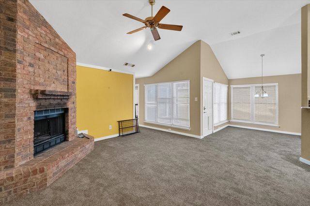 508 Valley Mills Drive, Arlington, TX 76018