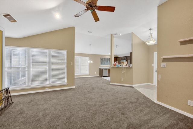 508 Valley Mills Drive, Arlington, TX 76018