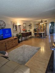 990 E Main E, El Cajon, CA 92021