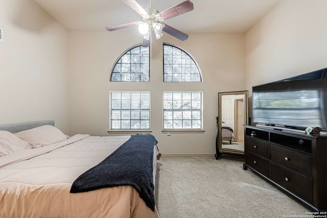 7930 Roanoke Run Apt 401, San Antonio, TX 78240