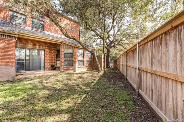 7930 Roanoke Run Apt 401, San Antonio, TX 78240