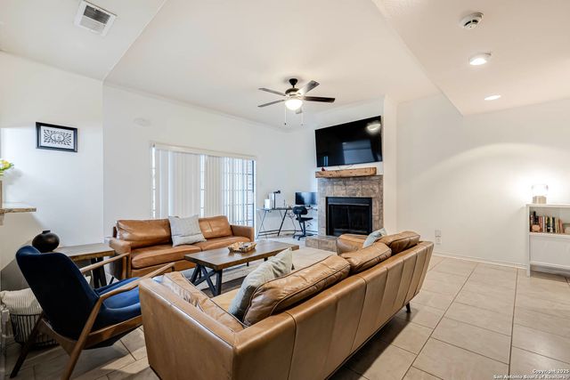 7930 Roanoke Run Apt 401, San Antonio, TX 78240