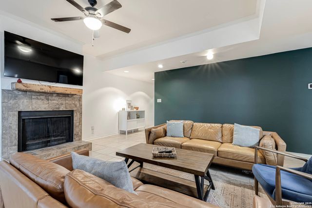 7930 Roanoke Run Apt 401, San Antonio, TX 78240