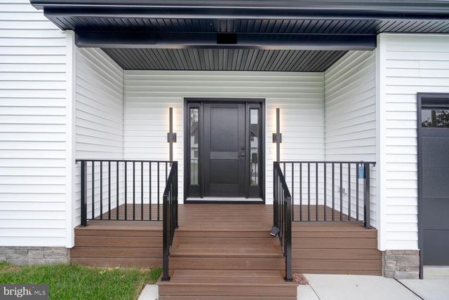 324 ARLINGTON AVE N, Bayville, NJ 08721