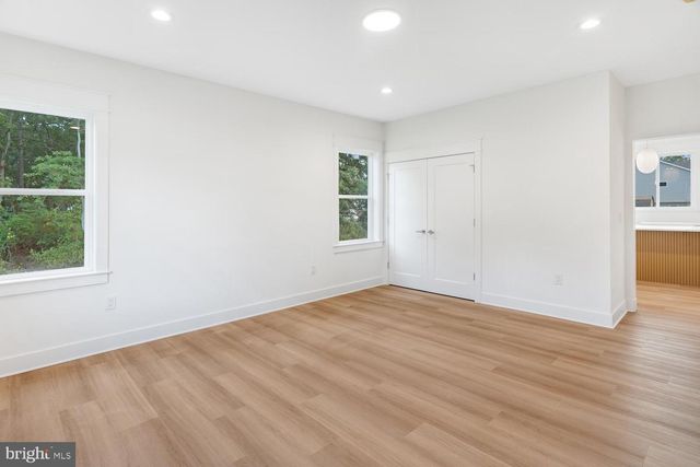 324 ARLINGTON AVE N, Bayville, NJ 08721