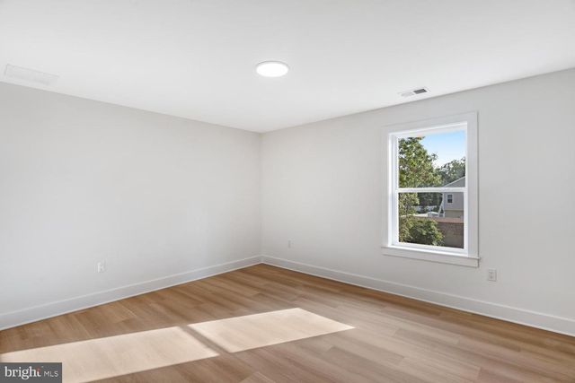 324 ARLINGTON AVE N, Bayville, NJ 08721