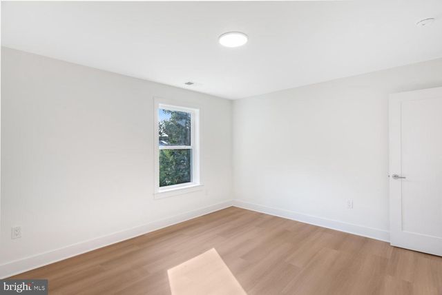 324 ARLINGTON AVE N, Bayville, NJ 08721