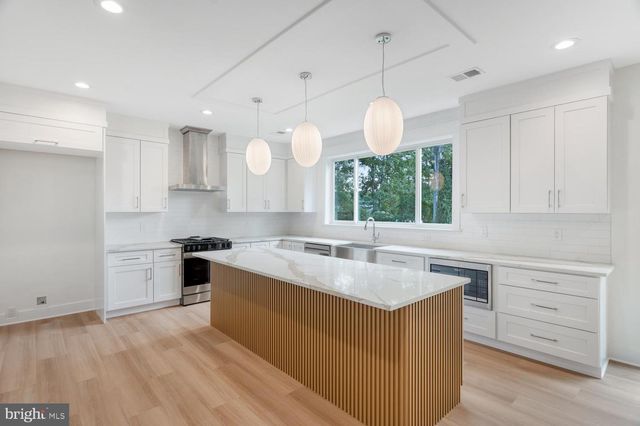 324 ARLINGTON AVE N, Bayville, NJ 08721