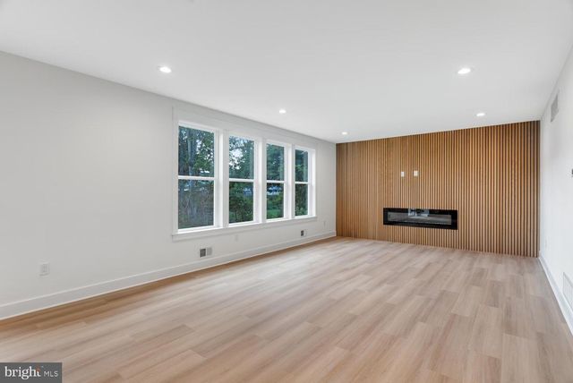 324 ARLINGTON AVE N, Bayville, NJ 08721