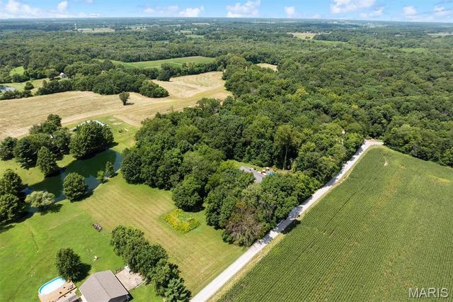 6849 Gushing Springs, Edwardsville, IL 62025