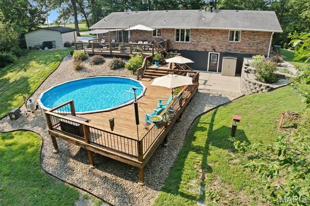 6849 Gushing Springs, Edwardsville, IL 62025