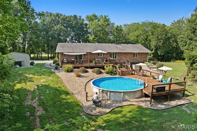 6849 Gushing Springs, Edwardsville, IL 62025