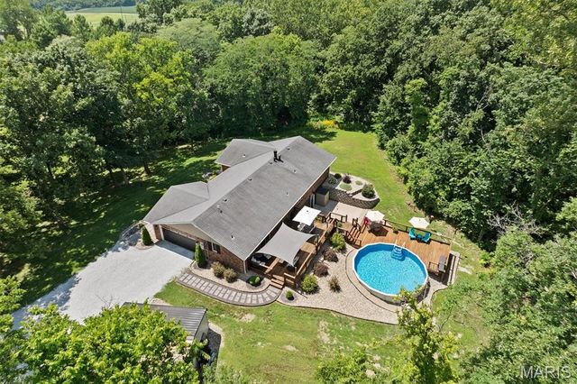 6849 Gushing Springs, Edwardsville, IL 62025
