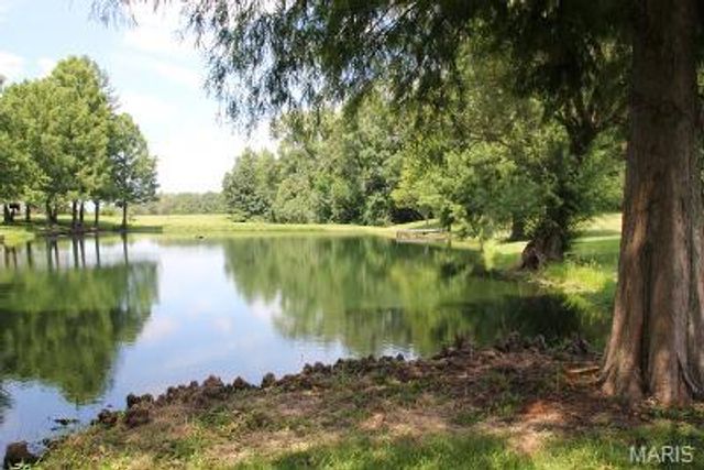 6849 Gushing Springs, Edwardsville, IL 62025