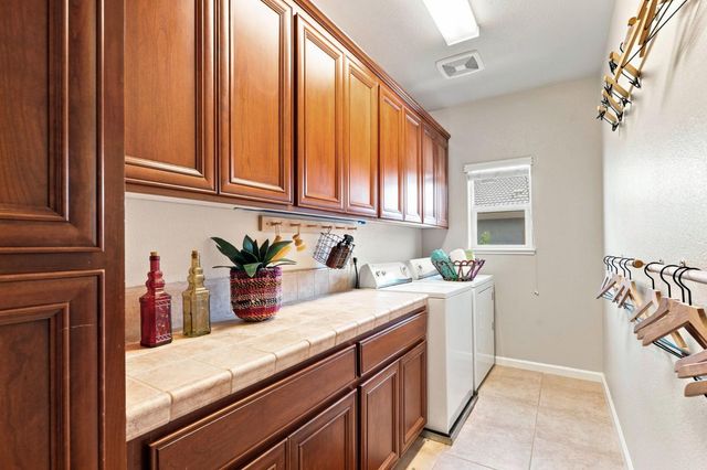 1823 Ravenna Way, Roseville, CA 95747